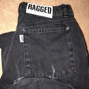 RAGGED butt rip black jeans
